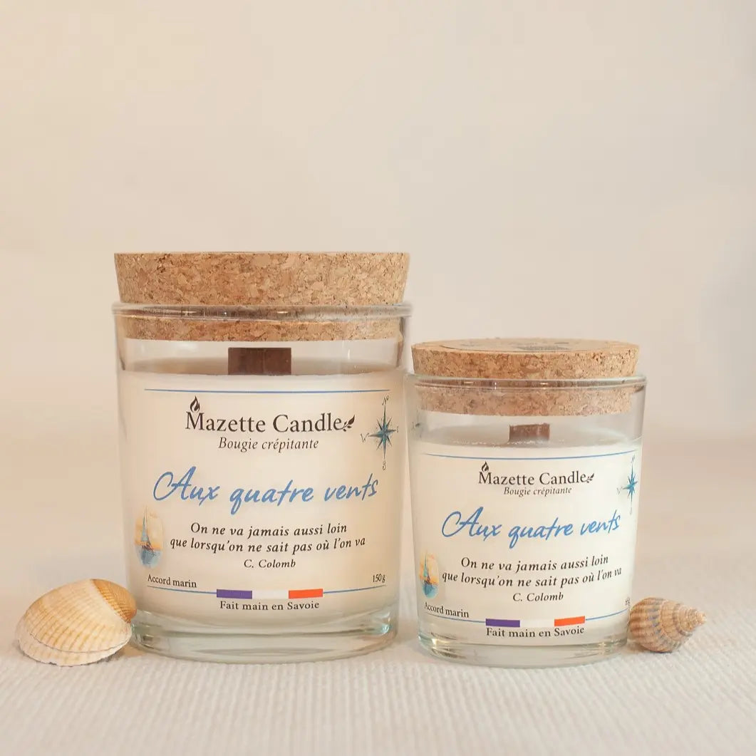 Deux bougies Mazette Candle Aux quatre vents 65g et 150g parfum accord marin, avec couvercles en liège, coquillages en décor