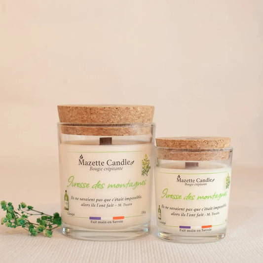 Deux bougies Mazette Candle Ivresse des montagnes 65g et 150g parfum génépi, avec couvercles en liège et décor végétal